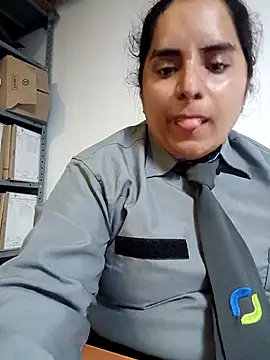 Isabel 3 online show from May 8, 2026, 3:34 am