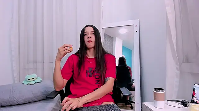 ViictoriiaSaenz online show from April 8, 2026, 6:13 am