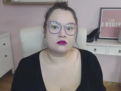 Snapshot of HollyDanceSoul chatting on January 14, 2026, 6:08 am HollyDanceSoul online show from January 14, 2026, 6:08 am