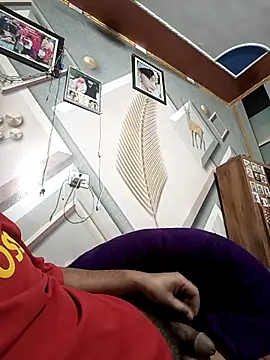 Pulkeet1433 online show from February 9, 2026, 12:20 pm