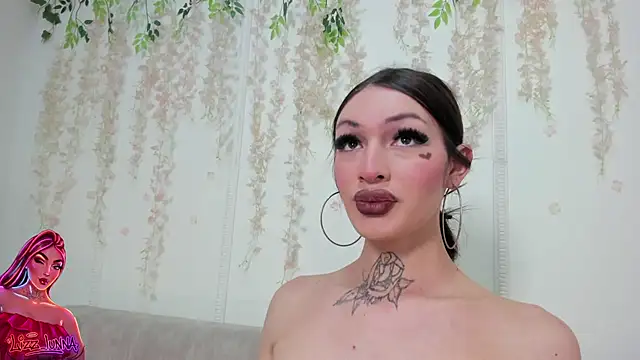 lizz lunna online show from April 8, 2026, 8:20 pm