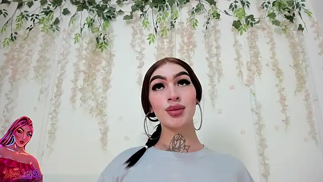 lizz lunna online show from May 23, 2026, 9:19 pm