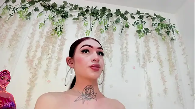 Snapshot of lizz_lunna chatting on July 16, 2026, 11:33 pm lizz lunna online show from July 16, 2026, 11:33 pm