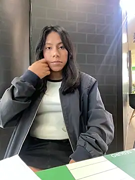 katerinnn99 online show from January 10, 2026, 3:14 pm