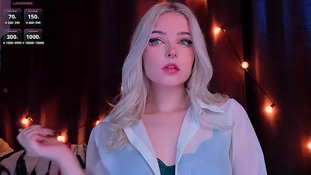 ShyniAlice online show from March 2, 2026, 4:25 am