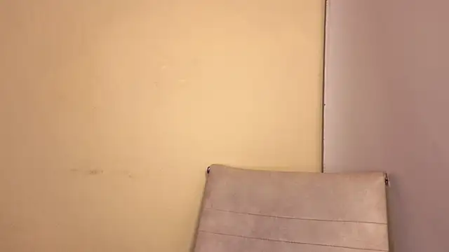 Snapshot of KimiNaru chatting on February 6, 2026, 4:06 am KimiNaru online show from February 6, 2026, 4:06 am