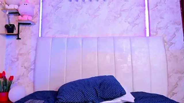 Snapshot of KimiNaru chatting on February 22, 2026, 3:40 am KimiNaru online show from February 22, 2026, 3:40 am