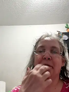 wetMoneybags online show from January 12, 2026, 3:23 am