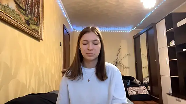 MarlanaEndler online show from January 13, 2026, 7:02 am