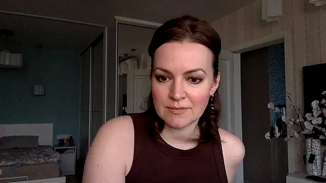 Ivoryne online show from April 8, 2026, 2:39 pm