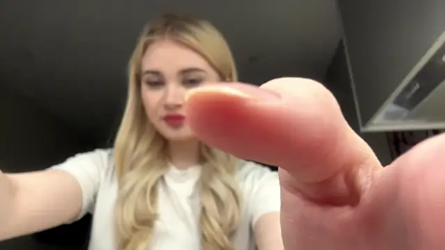 KariJarecke online show from February 22, 2026, 3:10 pm