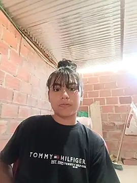 triana-hot18 online show from January 17, 2026, 12:32 pm