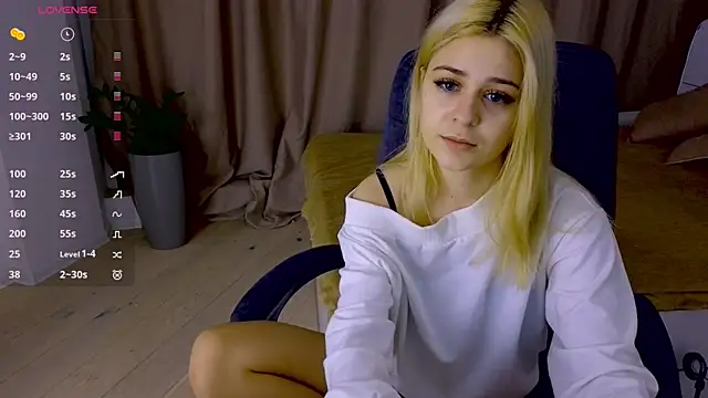 ApheliaStar online show from January 14, 2026, 4:23 pm