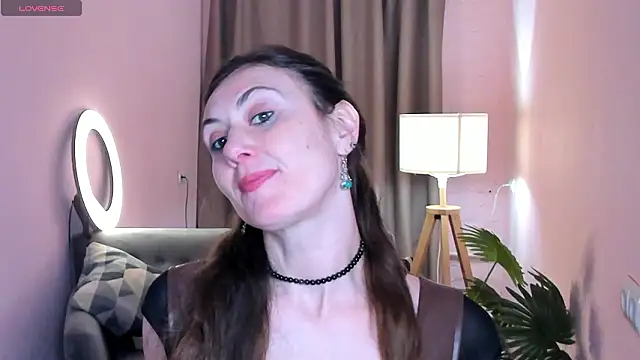 Juliet Jamess online show from February 24, 2026, 6:55 am