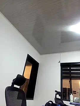 Dante Knox online show from March 13, 2026, 11:39 am