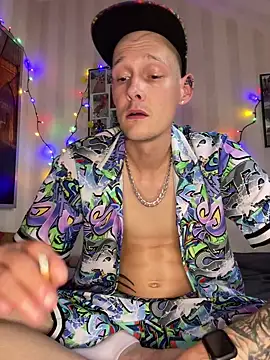 Donaldduck0069 online show from June 18, 2026, 7:18 pm
