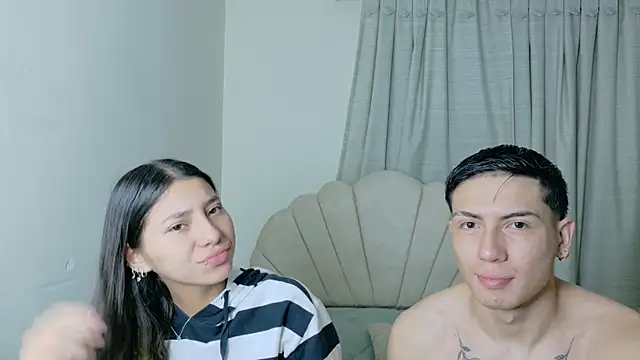Snapshot of ScarlettAndLucas chatting on June 18, 2026, 10:19 am ScarlettAndLucas online show from June 18, 2026, 10:19 am
