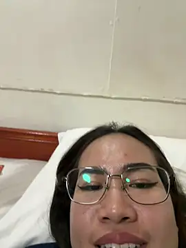 Snapshot of Ponthip chatting on February 4, 2026, 8:14 pm Ponthip online show from February 4, 2026, 8:14 pm