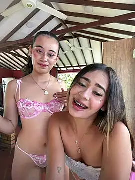 Snapshot of l0lita_emi chatting on March 16, 2026, 3:16 pm l0lita emi online show from March 16, 2026, 3:16 pm