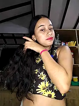 Snapshot of l0lita_emi chatting on March 28, 2026, 10:15 am l0lita emi online show from March 28, 2026, 10:15 am