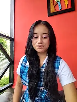 Snapshot of l0lita_emi chatting on April 10, 2026, 3:17 pm l0lita emi online show from April 10, 2026, 3:17 pm