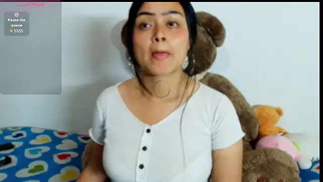 gabriela grace1 online show from April 7, 2026, 2:01 am