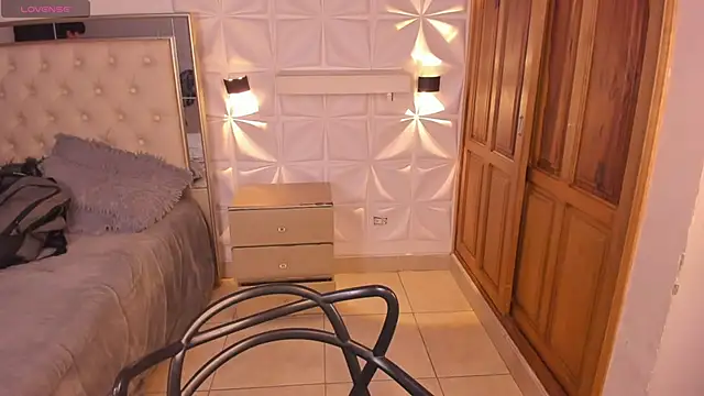 IamJuanJoc online show from April 13, 2026, 3:45 am