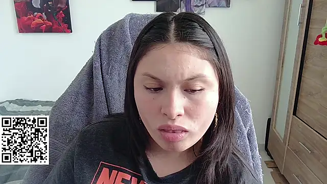 Snapshot of yessica_gomez01 chatting on April 17, 2026, 6:55 pm yessica gomez01 online show from April 17, 2026, 6:55 pm