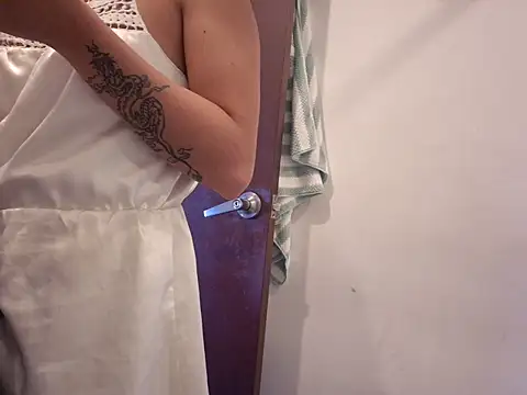 Snapshot of Yumicoco_ chatting on January 18, 2026, 10:35 pm Yumicoco online show from January 18, 2026, 10:35 pm