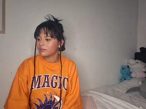 Snapshot of Yumicoco_ chatting on February 3, 2026, 6:22 am Yumicoco online show from February 3, 2026, 6:22 am