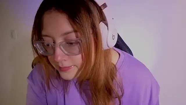 Mia Franklyn online show from April 24, 2026, 2:14 am