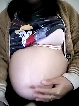 Snapshot of Aurora206 chatting on February 17, 2026, 8:33 am Aurora206 online show from February 17, 2026, 8:33 am