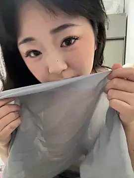 Snapshot of Mloy-01 chatting on February 1, 2026, 1:09 pm Mloy-01 online show from February 1, 2026, 1:09 pm