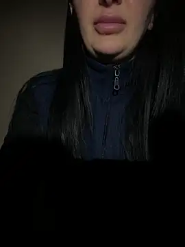 melissiaayzem online show from March 5, 2026, 7:43 pm