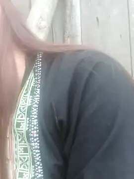 jjennyyy online show from February 17, 2026, 8:33 am