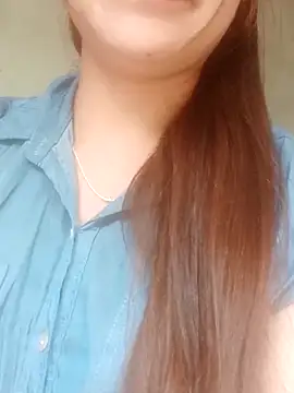 jjennyyy online show from April 9, 2026, 7:14 am