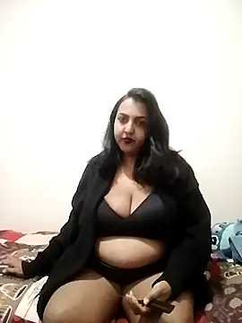 IndianBearxx online show from May 7, 2026, 5:07 pm