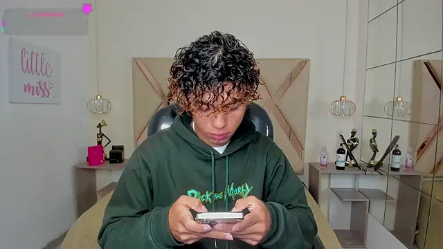 Anyelo Twink online show from June 27, 2026, 4:17 am