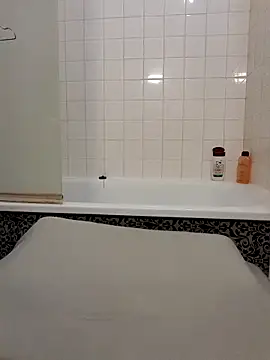 80julien online show from March 1, 2026, 6:43 pm