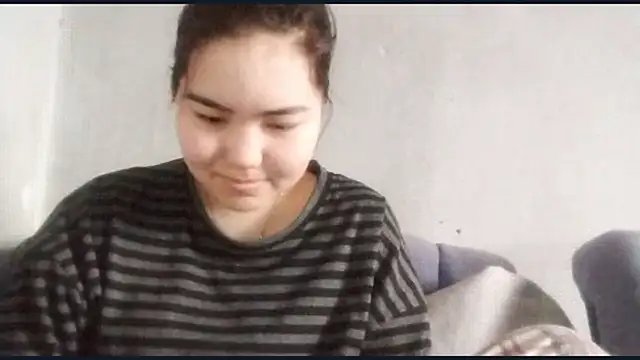 MollyAsian online show from February 17, 2026, 4:31 am