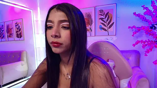 Divinee Cloe online show from February 14, 2026, 11:18 am