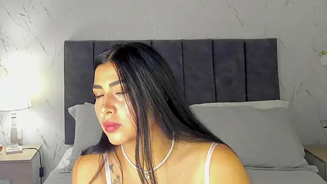 Antonella Coruso online show from February 17, 2026, 8:48 pm