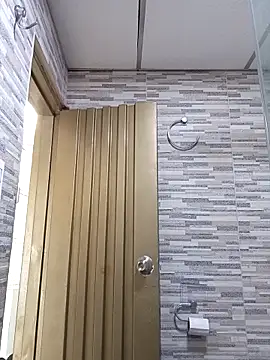 torvyHot online show from April 13, 2026, 7:52 pm