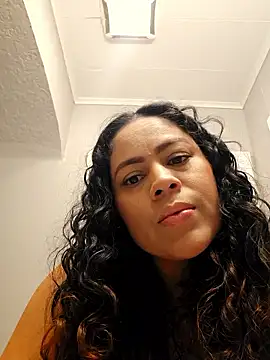  Zhamira online show from March 1, 2026, 4:42 pm