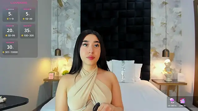 Snapshot of emily_clarkk_ chatting on February 26, 2026, 7:24 pm emily clarkk online show from February 26, 2026, 7:24 pm