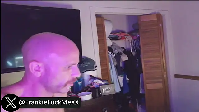 FrankieFuckMe online show from May 23, 2026, 5:39 pm