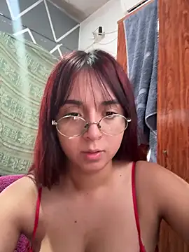 Snapshot of Lolitta24 chatting on February 19, 2026, 1:07 pm Lolitta24 online show from February 19, 2026, 1:07 pm