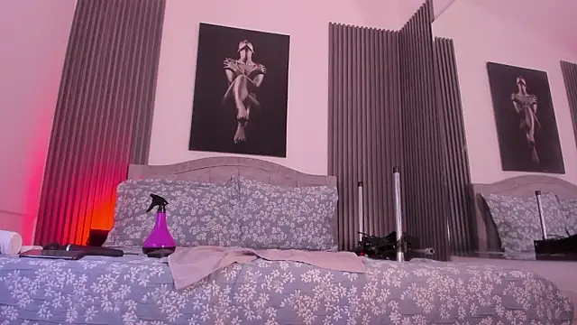 Naia-Nore online show from February 28, 2026, 11:39 pm