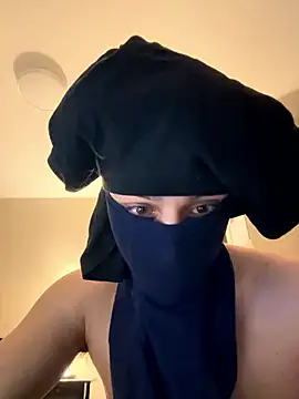 Snapshot of sissybitchslut chatting on January 11, 2026, 4:06 am sissybitchslut online show from January 11, 2026, 4:06 am