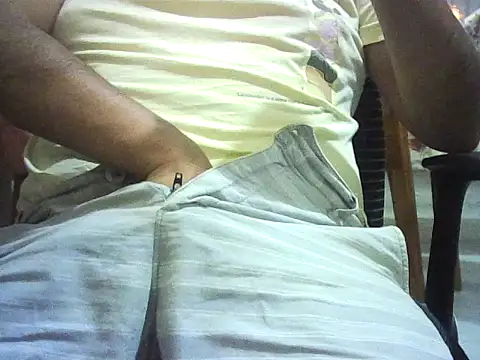 Snapshot of lovepirate009 chatting on January 17, 2026, 8:52 am lovepirate009 online show from January 17, 2026, 8:52 am